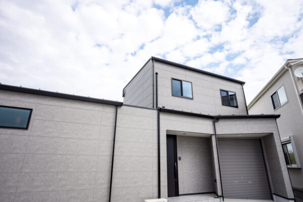 Built-in bike garage　