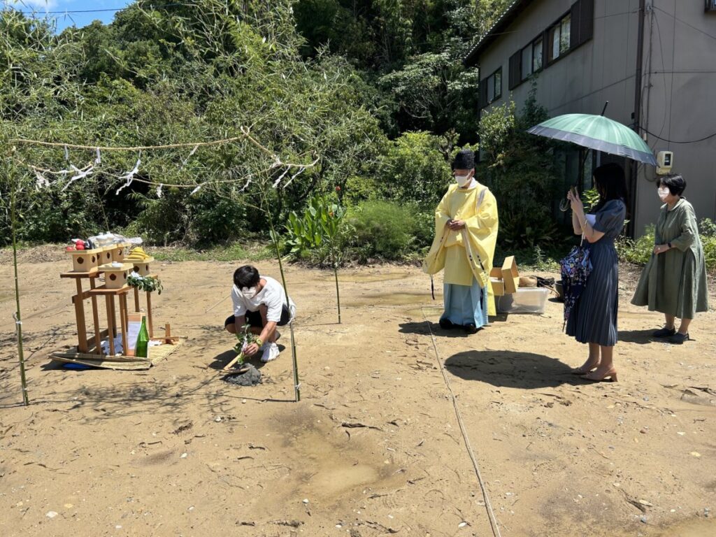 地鎮祭を執り行いました。