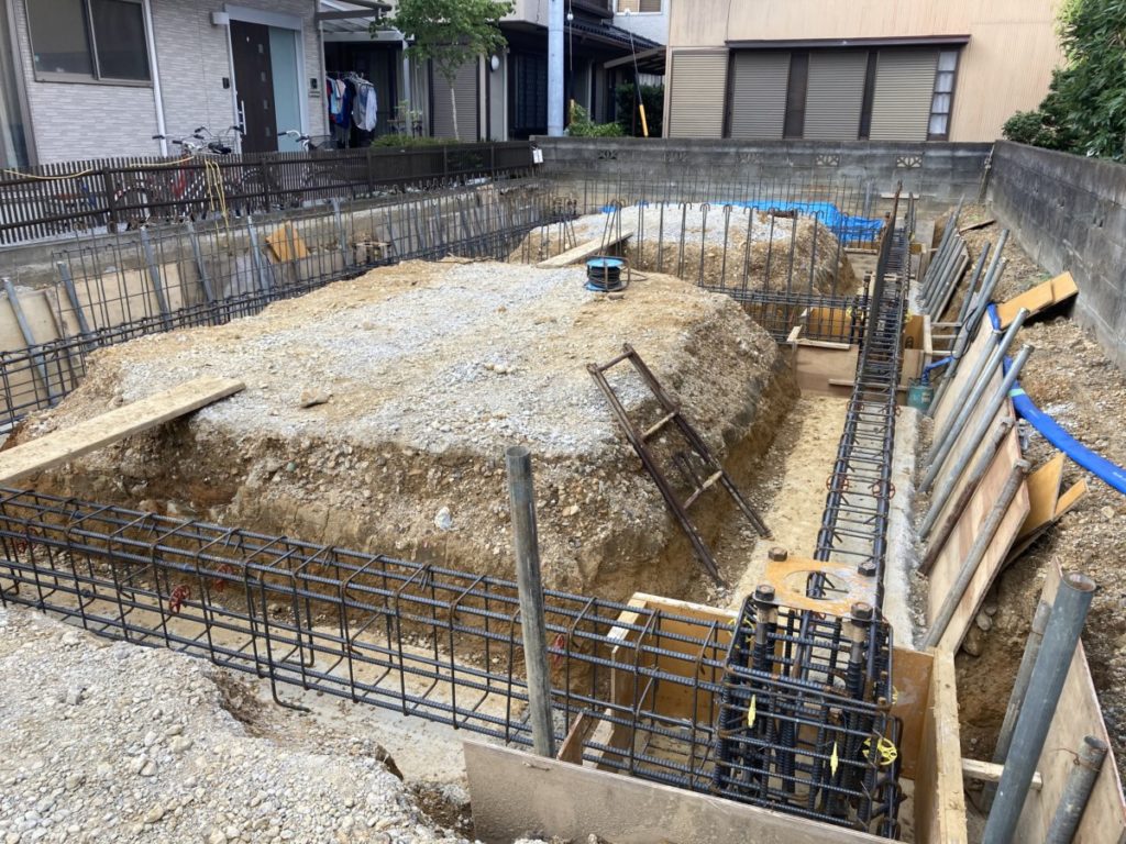 浜松市中区葵東　狭小地重量鉄骨住宅　上棟